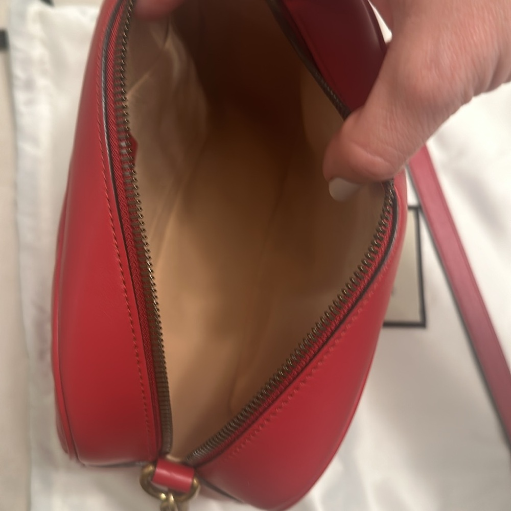 Gucci GG MARMONT MINI SHOULDER BAG - Picture 13 of 13